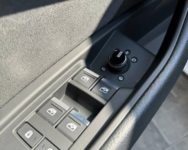 Белый Ауди E-Tron, объемом двигателя 0 л и пробегом 99 тыс. км за 34800 $, фото 24 на Automoto.ua