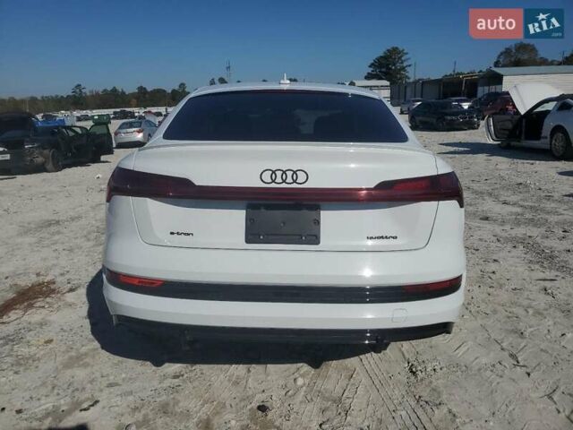 Білий Ауді E-Tron, об'ємом двигуна 0 л та пробігом 51 тис. км за 19100 $, фото 5 на Automoto.ua