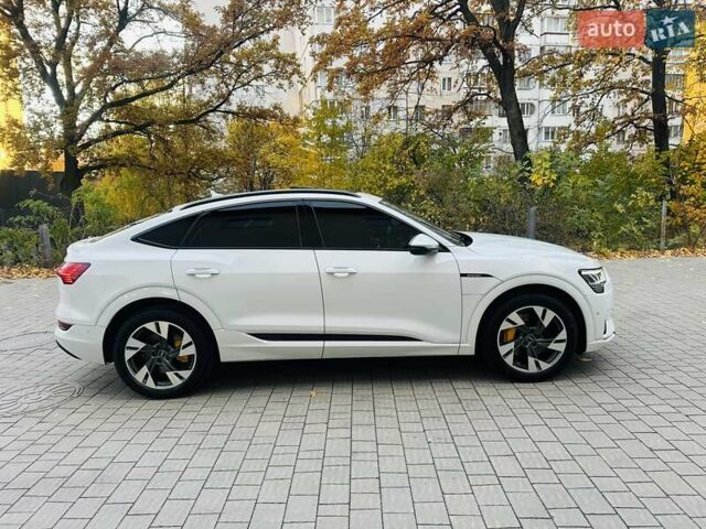 Белый Ауди E-Tron, объемом двигателя 0 л и пробегом 150 тыс. км за 33500 $, фото 9 на Automoto.ua