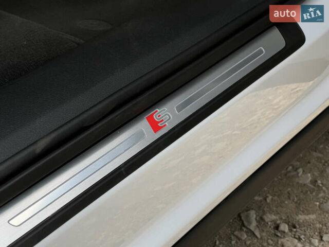 Белый Ауди E-Tron, объемом двигателя 0 л и пробегом 41 тыс. км за 42727 $, фото 63 на Automoto.ua