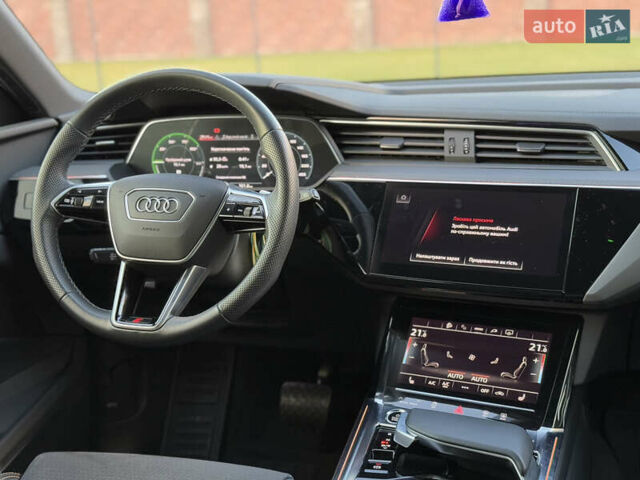 Белый Ауди E-Tron, объемом двигателя 0 л и пробегом 55 тыс. км за 43000 $, фото 9 на Automoto.ua