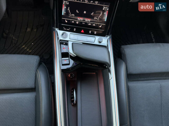 Белый Ауди E-Tron, объемом двигателя 0 л и пробегом 55 тыс. км за 43000 $, фото 10 на Automoto.ua