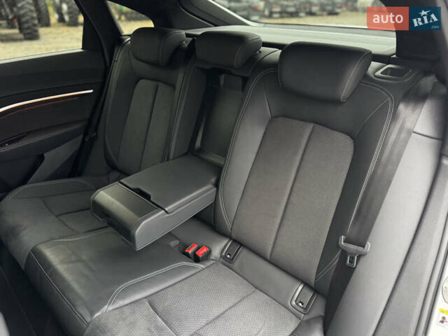 Белый Ауди E-Tron, объемом двигателя 0 л и пробегом 20 тыс. км за 51500 $, фото 29 на Automoto.ua