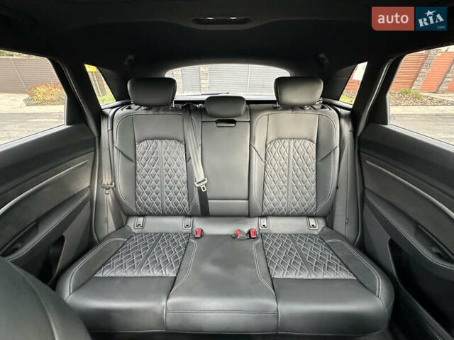 Білий Ауді E-Tron, об'ємом двигуна 0 л та пробігом 11 тис. км за 49700 $, фото 16 на Automoto.ua