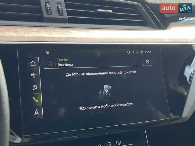 Белый Ауди E-Tron, объемом двигателя 0 л и пробегом 41 тыс. км за 42712 $, фото 67 на Automoto.ua