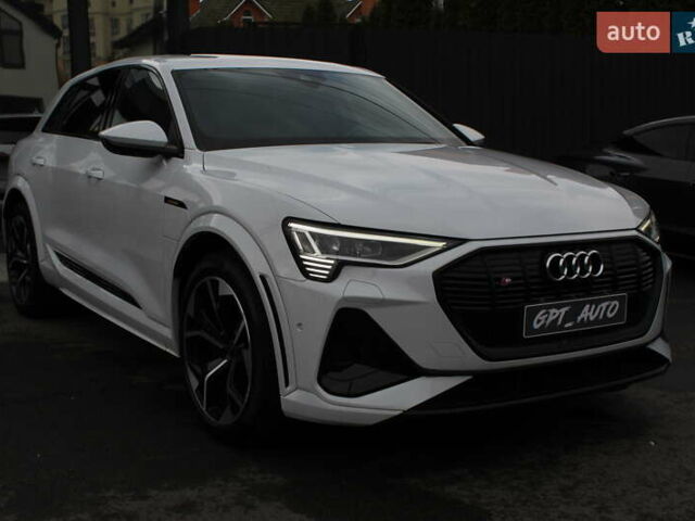 Білий Ауді E-Tron, об'ємом двигуна 0 л та пробігом 11 тис. км за 49700 $, фото 8 на Automoto.ua