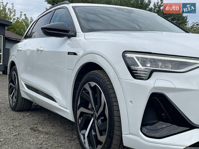 Белый Ауди E-Tron, объемом двигателя 0 л и пробегом 41 тыс. км за 42712 $, фото 9 на Automoto.ua