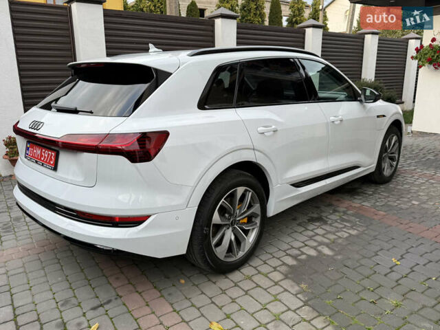 Белый Ауди E-Tron, объемом двигателя 0 л и пробегом 60 тыс. км за 34700 $, фото 21 на Automoto.ua