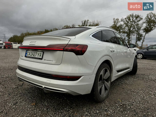 Белый Ауди E-Tron, объемом двигателя 0 л и пробегом 20 тыс. км за 51500 $, фото 1 на Automoto.ua
