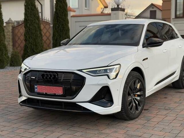 Белый Ауди E-Tron, объемом двигателя 0 л и пробегом 55 тыс. км за 43000 $, фото 1 на Automoto.ua