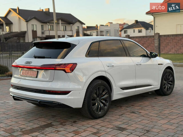 Белый Ауди E-Tron, объемом двигателя 0 л и пробегом 55 тыс. км за 43000 $, фото 53 на Automoto.ua