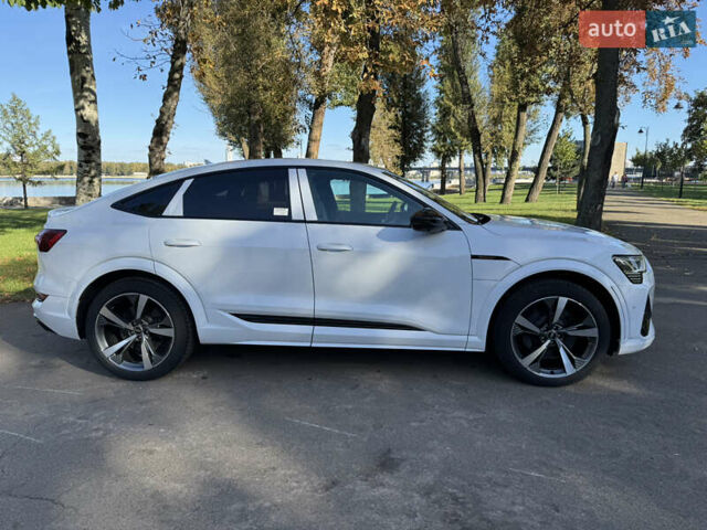 Белый Ауди E-Tron, объемом двигателя 0 л и пробегом 1 тыс. км за 67000 $, фото 5 на Automoto.ua