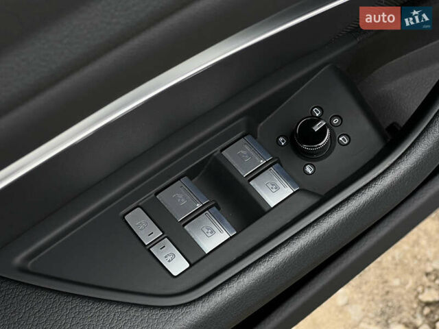 Белый Ауди E-Tron, объемом двигателя 0 л и пробегом 41 тыс. км за 42727 $, фото 62 на Automoto.ua