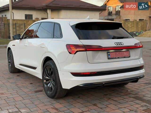Белый Ауди E-Tron, объемом двигателя 0 л и пробегом 55 тыс. км за 43000 $, фото 65 на Automoto.ua
