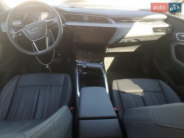 Білий Ауді E-Tron, об'ємом двигуна 0 л та пробігом 51 тис. км за 19100 $, фото 7 на Automoto.ua