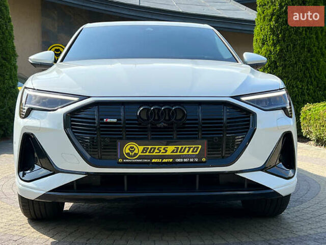 Белый Ауди E-Tron, объемом двигателя 0 л и пробегом 33 тыс. км за 42990 $, фото 1 на Automoto.ua