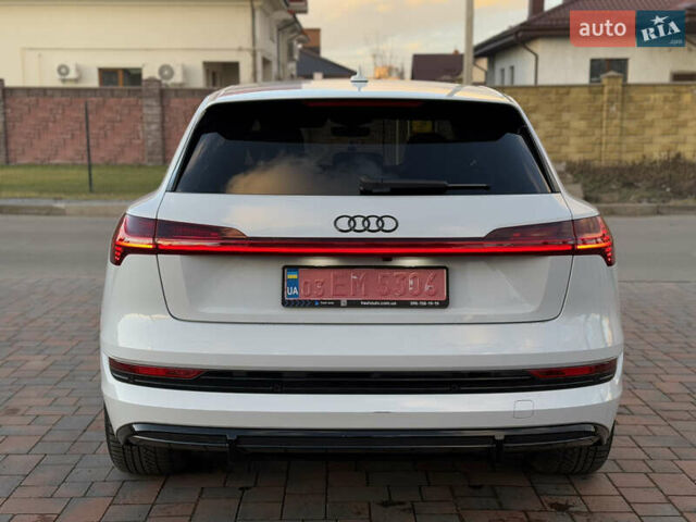 Белый Ауди E-Tron, объемом двигателя 0 л и пробегом 55 тыс. км за 43000 $, фото 44 на Automoto.ua