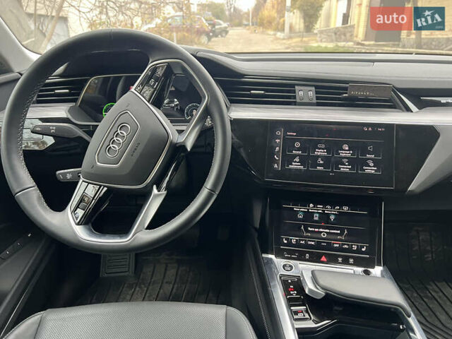 Белый Ауди E-Tron, объемом двигателя 0 л и пробегом 13 тыс. км за 49000 $, фото 14 на Automoto.ua