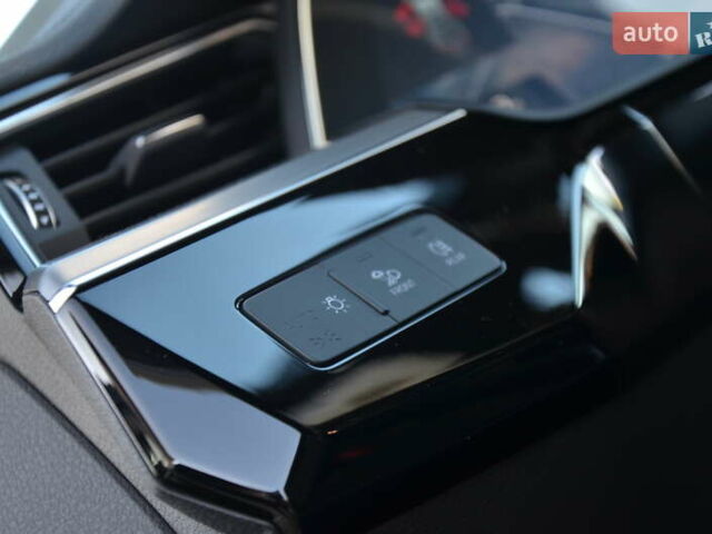 Белый Ауди E-Tron, объемом двигателя 0 л и пробегом 63 тыс. км за 41450 $, фото 43 на Automoto.ua