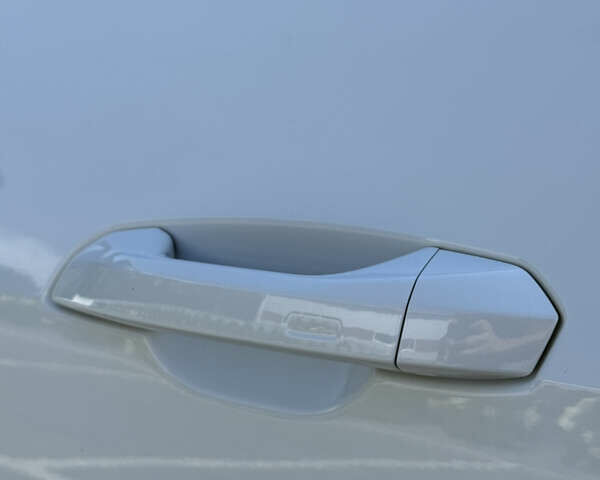 Белый Ауди E-Tron, объемом двигателя 0 л и пробегом 99 тыс. км за 34800 $, фото 9 на Automoto.ua