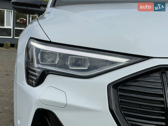 Белый Ауди E-Tron, объемом двигателя 0 л и пробегом 23 тыс. км за 44483 $, фото 16 на Automoto.ua