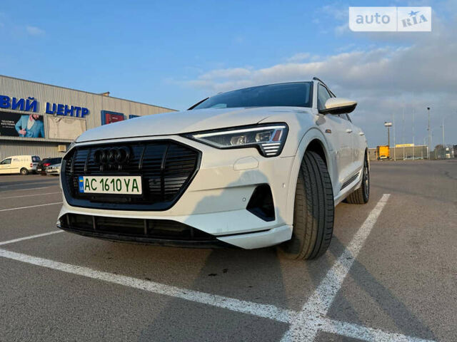 Білий Ауді E-Tron, об'ємом двигуна 0 л та пробігом 12 тис. км за 44000 $, фото 1 на Automoto.ua