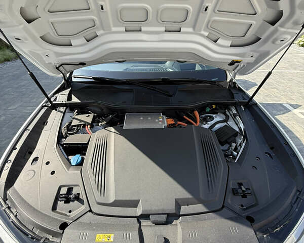 Белый Ауди E-Tron, объемом двигателя 0 л и пробегом 99 тыс. км за 34800 $, фото 25 на Automoto.ua