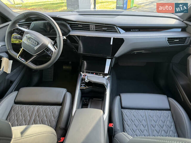 Белый Ауди E-Tron, объемом двигателя 0 л и пробегом 1 тыс. км за 67000 $, фото 11 на Automoto.ua