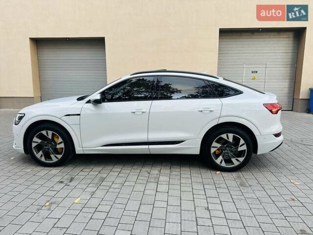 Белый Ауди E-Tron, объемом двигателя 0 л и пробегом 150 тыс. км за 33500 $, фото 5 на Automoto.ua