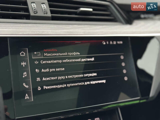 Белый Ауди E-Tron, объемом двигателя 0 л и пробегом 20 тыс. км за 51500 $, фото 20 на Automoto.ua