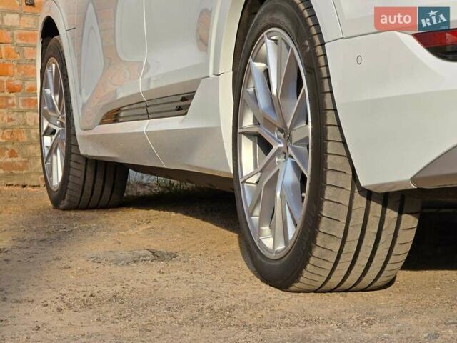 Белый Ауди E-Tron, объемом двигателя 0 л и пробегом 26 тыс. км за 48778 $, фото 81 на Automoto.ua
