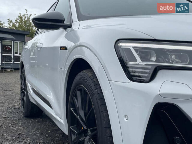 Белый Ауди E-Tron, объемом двигателя 0 л и пробегом 23 тыс. км за 44483 $, фото 9 на Automoto.ua