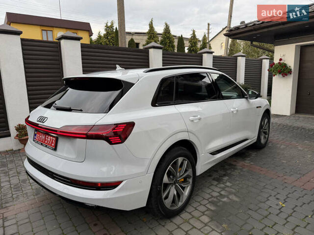Белый Ауди E-Tron, объемом двигателя 0 л и пробегом 60 тыс. км за 34700 $, фото 12 на Automoto.ua