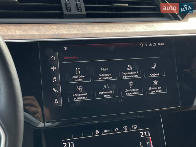 Белый Ауди E-Tron, объемом двигателя 0 л и пробегом 41 тыс. км за 42712 $, фото 74 на Automoto.ua