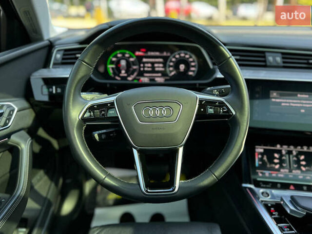 Белый Ауди E-Tron, объемом двигателя 0 л и пробегом 33 тыс. км за 42990 $, фото 22 на Automoto.ua