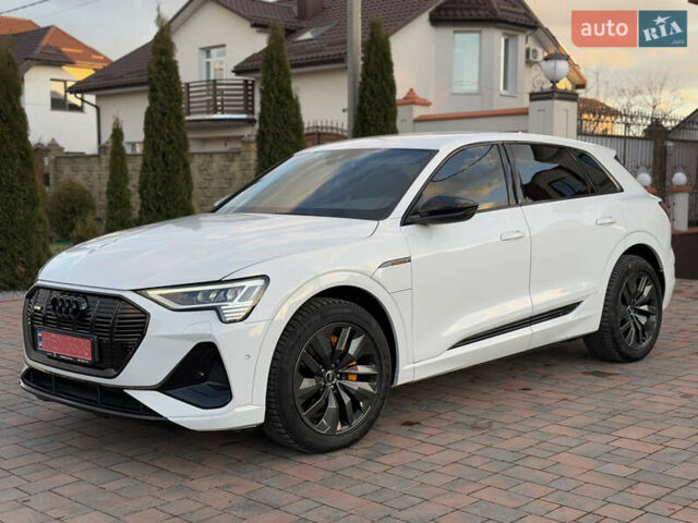 Белый Ауди E-Tron, объемом двигателя 0 л и пробегом 55 тыс. км за 43000 $, фото 69 на Automoto.ua