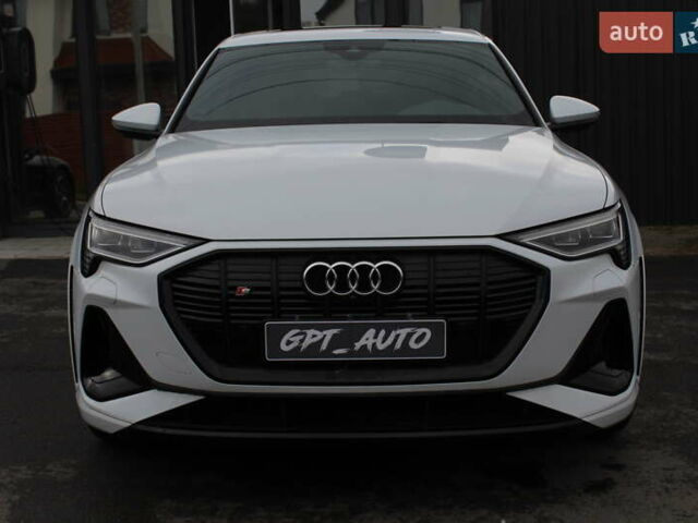 Білий Ауді E-Tron, об'ємом двигуна 0 л та пробігом 11 тис. км за 49700 $, фото 1 на Automoto.ua