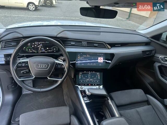 Белый Ауди E-Tron, объемом двигателя 0 л и пробегом 150 тыс. км за 33500 $, фото 24 на Automoto.ua