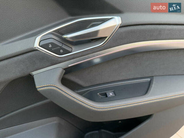 Белый Ауди E-Tron, объемом двигателя 0 л и пробегом 55 тыс. км за 43000 $, фото 37 на Automoto.ua