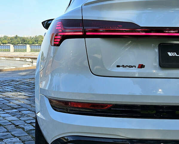 Белый Ауди E-Tron, объемом двигателя 0 л и пробегом 1 тыс. км за 64999 $, фото 6 на Automoto.ua