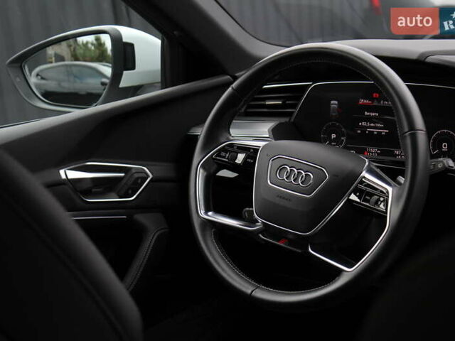 Білий Ауді E-Tron, об'ємом двигуна 0 л та пробігом 11 тис. км за 49700 $, фото 17 на Automoto.ua