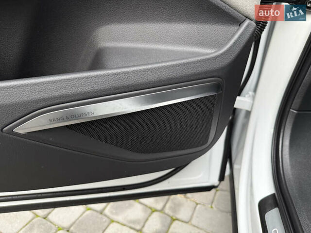 Белый Ауди E-Tron, объемом двигателя 0 л и пробегом 60 тыс. км за 34700 $, фото 38 на Automoto.ua