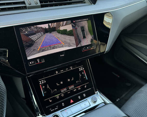 Белый Ауди E-Tron, объемом двигателя 0 л и пробегом 99 тыс. км за 43000 $, фото 15 на Automoto.ua