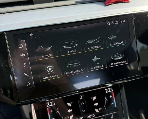 Белый Ауди E-Tron, объемом двигателя 0 л и пробегом 99 тыс. км за 34800 $, фото 20 на Automoto.ua