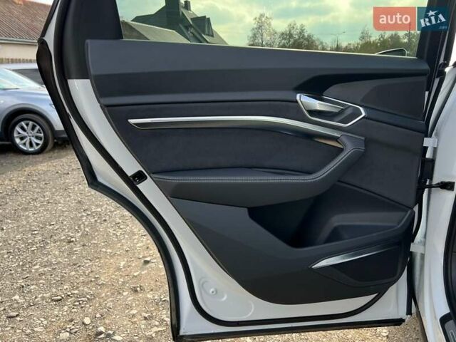 Белый Ауди E-Tron, объемом двигателя 0 л и пробегом 23 тыс. км за 44483 $, фото 31 на Automoto.ua