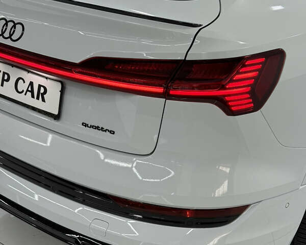 Белый Ауди E-Tron, объемом двигателя 0 л и пробегом 45 тыс. км за 34500 $, фото 7 на Automoto.ua