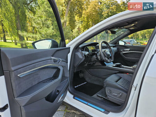 Белый Ауди E-Tron, объемом двигателя 0 л и пробегом 1 тыс. км за 64999 $, фото 10 на Automoto.ua