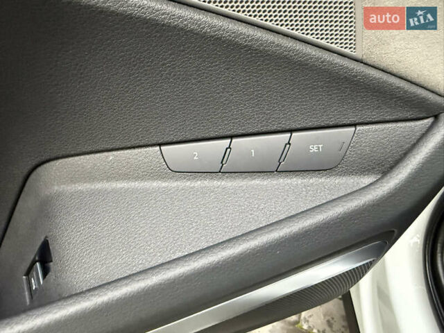 Белый Ауди E-Tron, объемом двигателя 0 л и пробегом 60 тыс. км за 34700 $, фото 30 на Automoto.ua