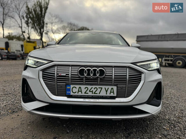 Белый Ауди E-Tron, объемом двигателя 0 л и пробегом 20 тыс. км за 51500 $, фото 4 на Automoto.ua