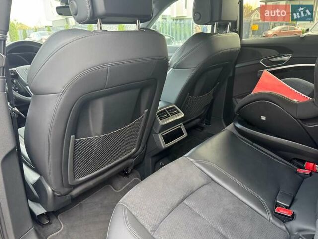 Белый Ауди E-Tron, объемом двигателя 0 л и пробегом 42 тыс. км за 51400 $, фото 5 на Automoto.ua